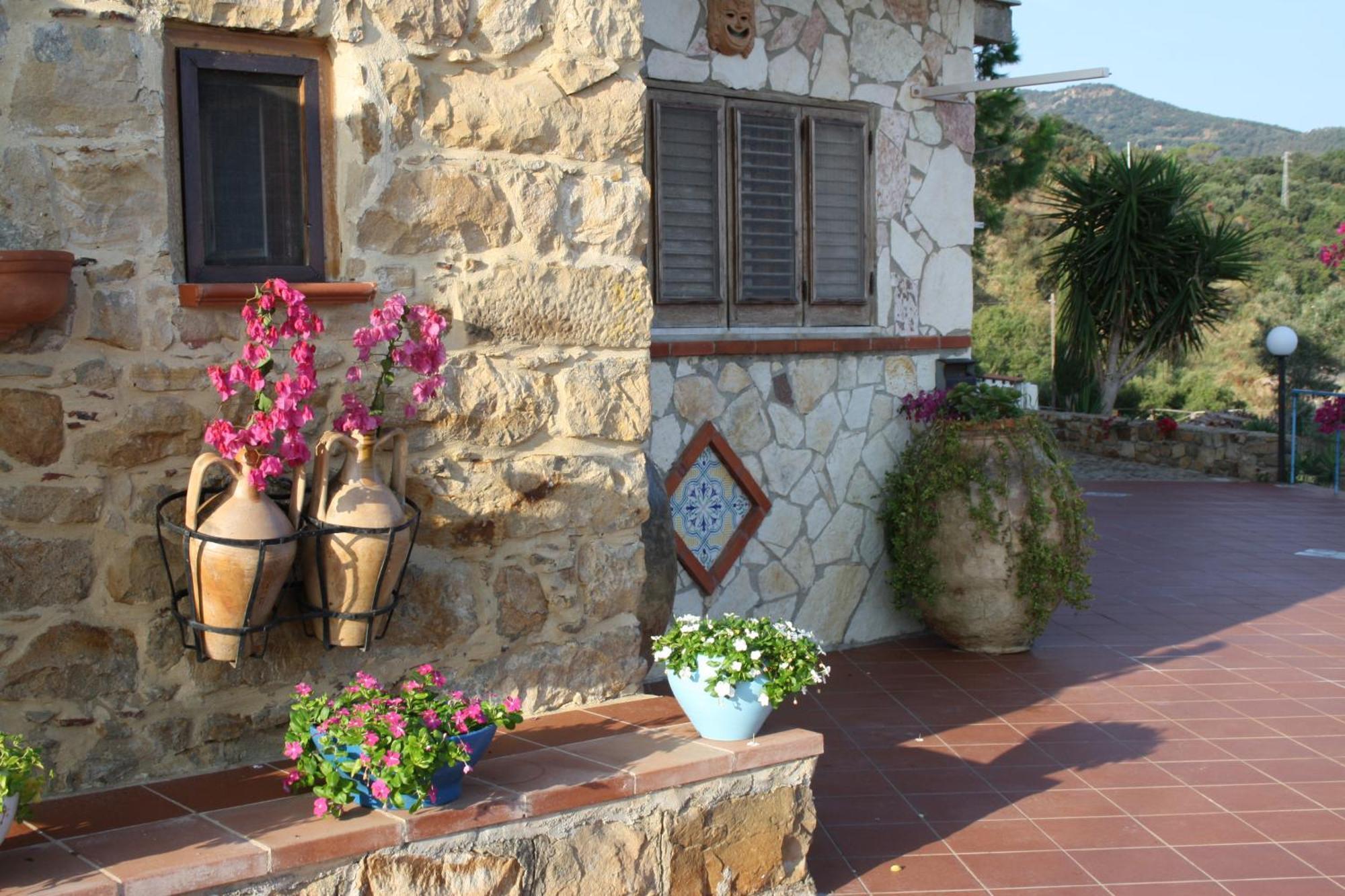 Camere & Case Vacanze Lo Scoglio 카스텔디투사 외부 사진