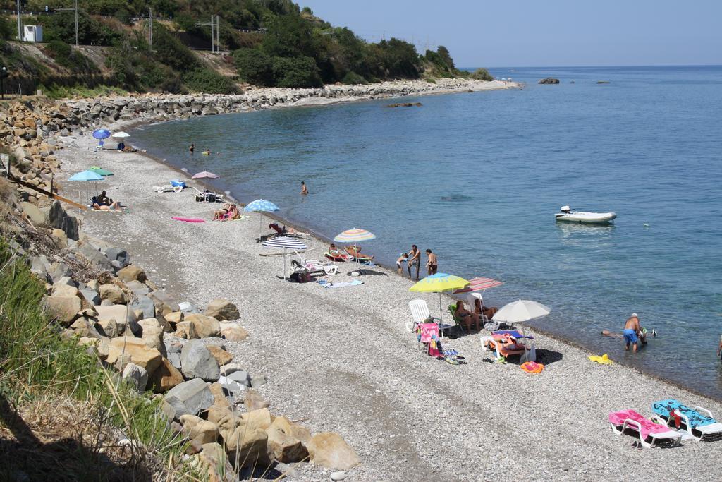 Camere & Case Vacanze Lo Scoglio 카스텔디투사 외부 사진