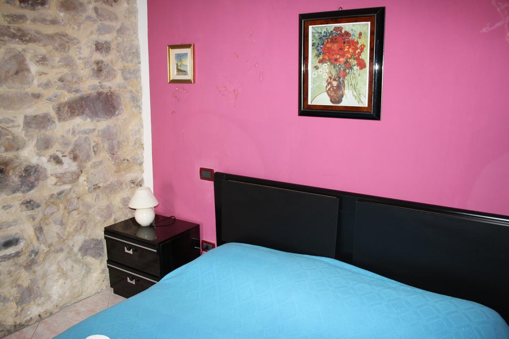 Camere & Case Vacanze Lo Scoglio 카스텔디투사 외부 사진