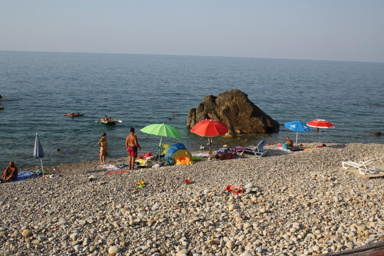 Camere & Case Vacanze Lo Scoglio 카스텔디투사 외부 사진