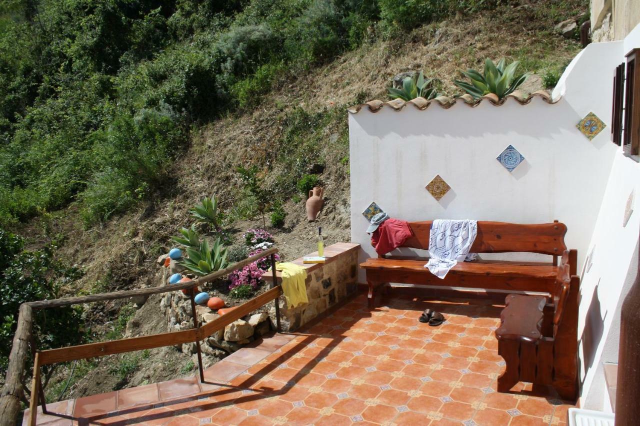 Camere & Case Vacanze Lo Scoglio 카스텔디투사 외부 사진