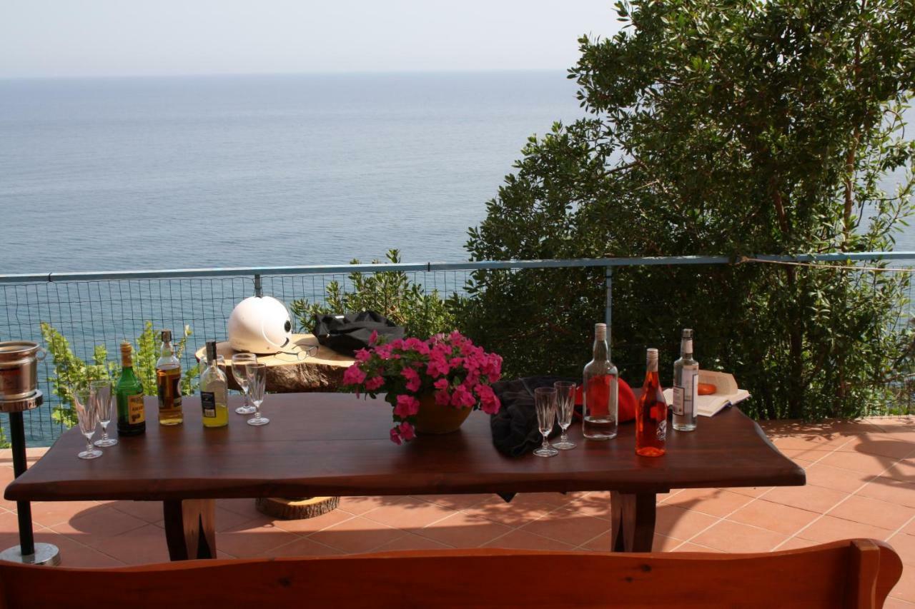 Camere & Case Vacanze Lo Scoglio 카스텔디투사 외부 사진